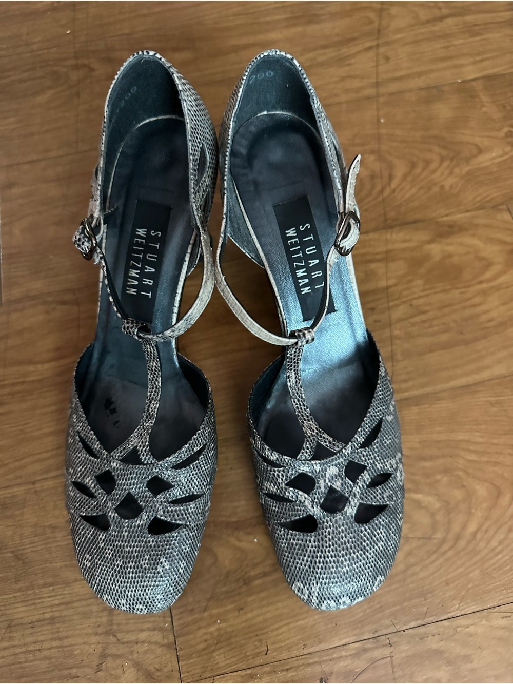Vintage Stuart Weitzman “Marlene” pumps in Taupe Ring Lizard — Size 7.5.